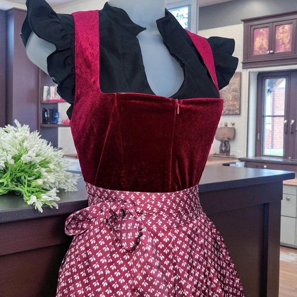 New Small Oktoberfest Red Burgundy Velvet Dirndl Dress Bavarian German Festival - Picture 5 of 7